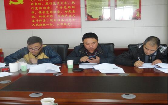 康正发为驾驶员办理入职手续、签署劳动条约。。。。。