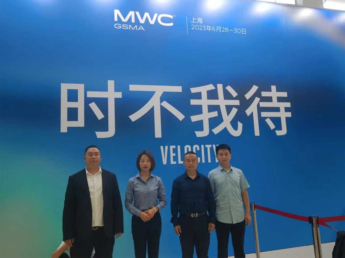 7790必发集团参展四人合影