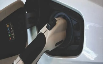 锂电池扩产增效怎样提速？罗克韦尔自动化数字工程破解难题